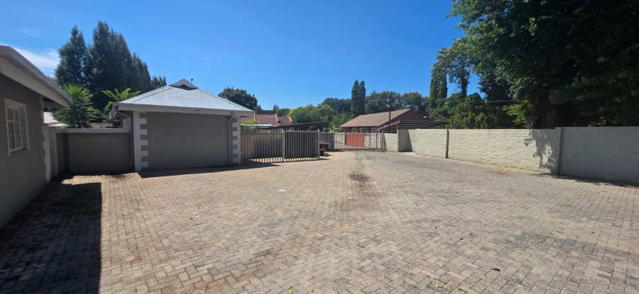 3 Bedroom Property for Sale in Kannoniers Park North West